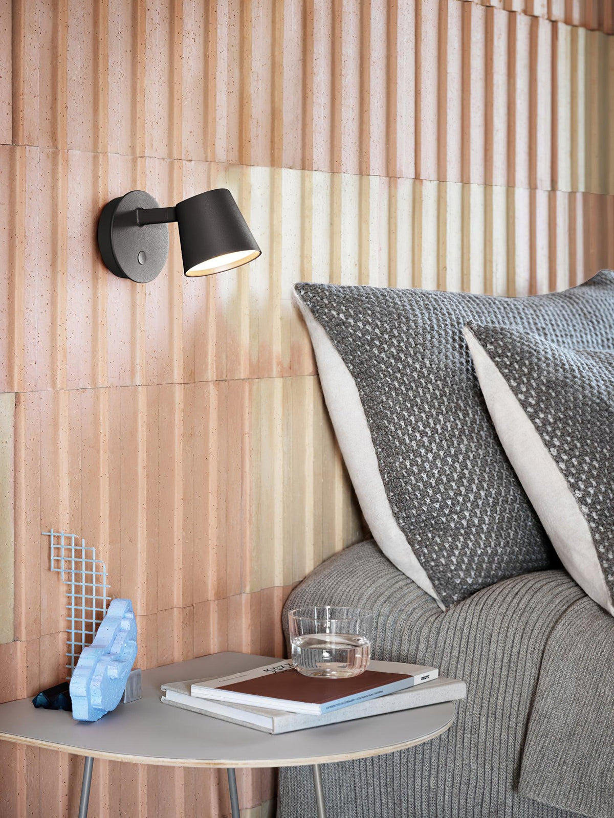 Adjustable Arm Integrated LED Wall Light / Set of 2 / Black / Warm Light