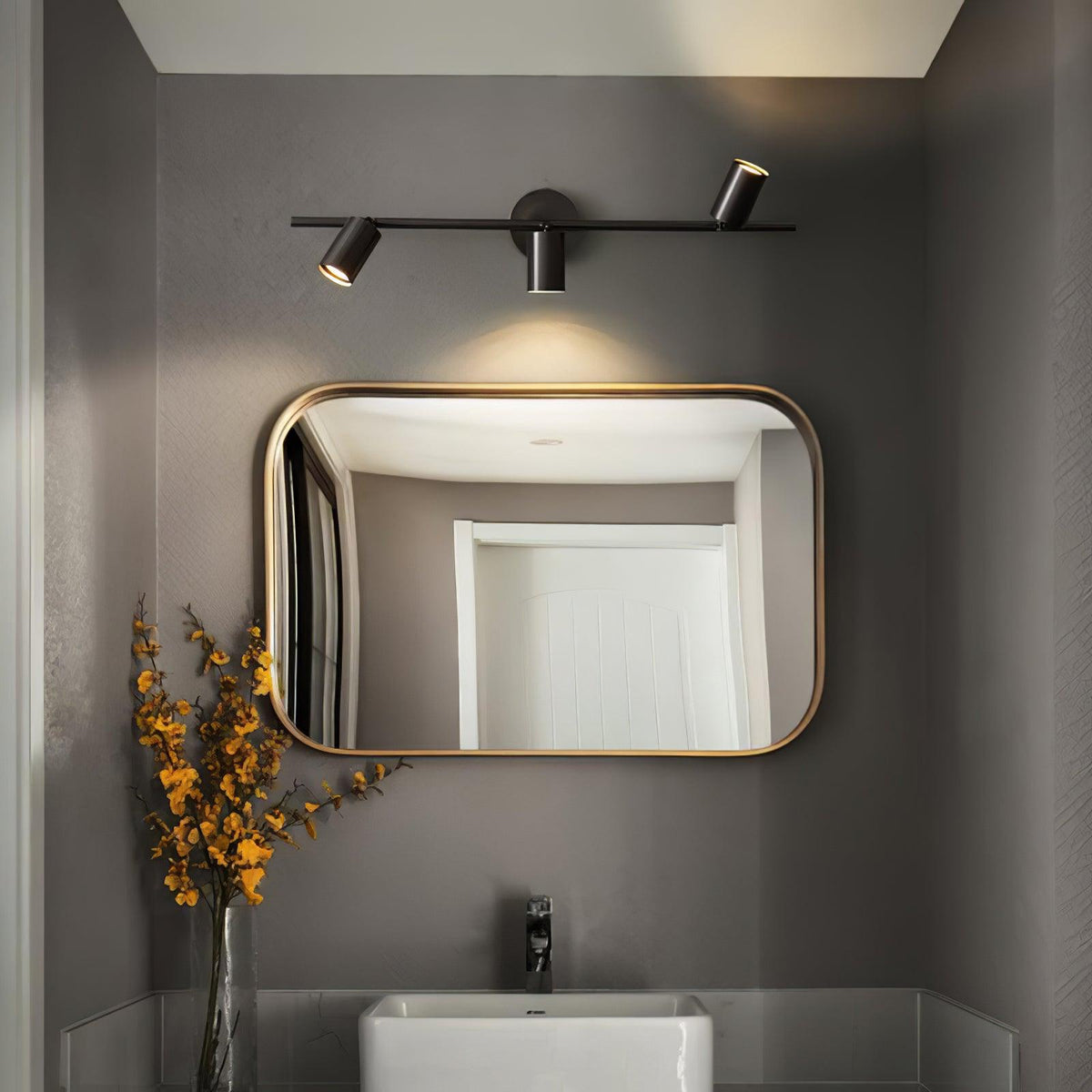 Rotatable 2-4 Light Brass Spotlight Wall Light / 3 lamps L 29.5″ x W 4.7″ x H 6.9″ / L 75 cm x W 12cm  x H 17.5cm / Brass