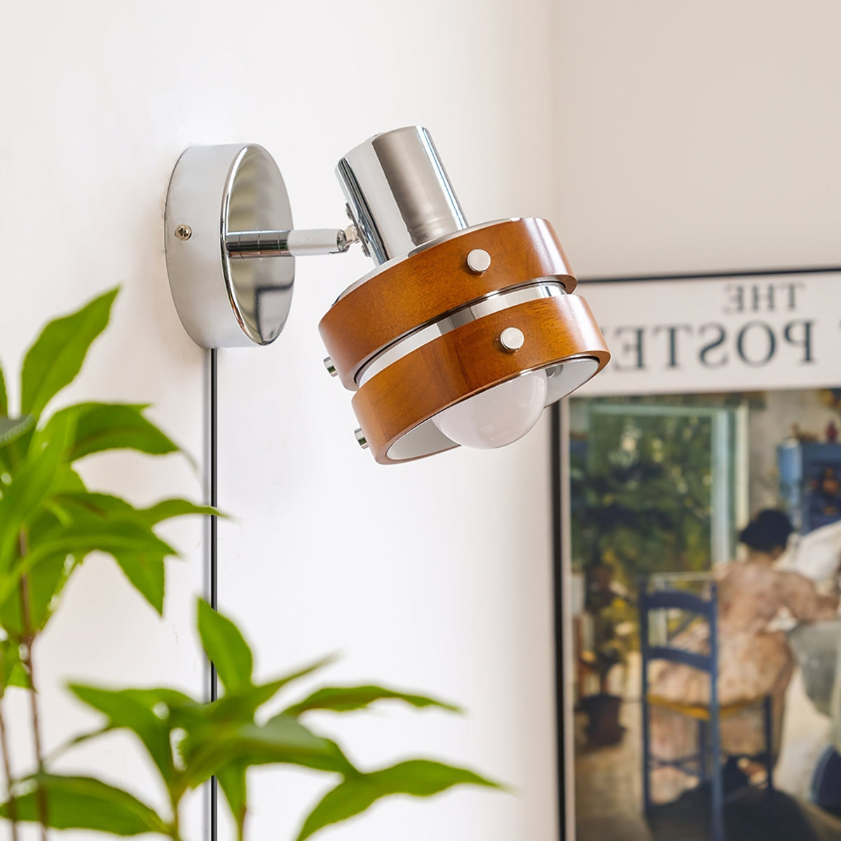 Tiltable Walnut Chrome Plug-In Wall Light / Walnut color & Chrome / 1 piece / AU Plug